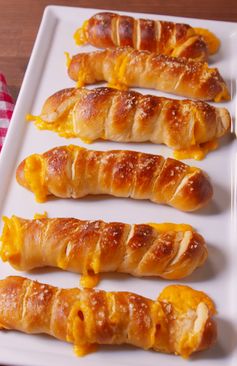 Cheesy Pretzel Twists