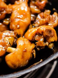 Chinese Style Braised Pork Feet