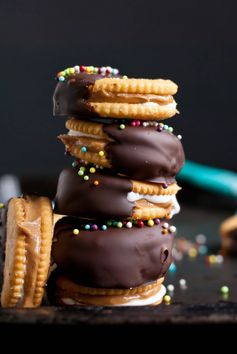 Chocolate Dipped Fluffernutter Ritz Cracker Cookies