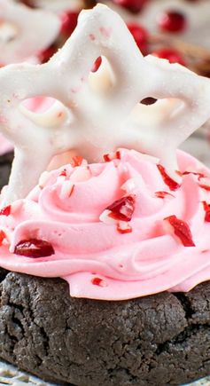 Chocolate Peppermint Fluff Cookie Cups