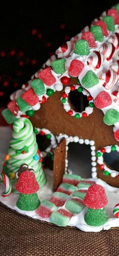 Christmas Gingerbread House