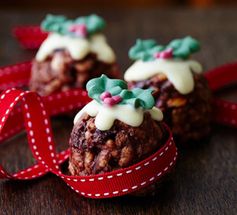 Christmas pudding Rice Krispie cakes