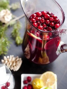 Christmas sangria (red