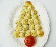 Christmas Tree Pizza Bombs