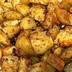 Classic Oven Roasted Potatoes with Garlic and Rosemary