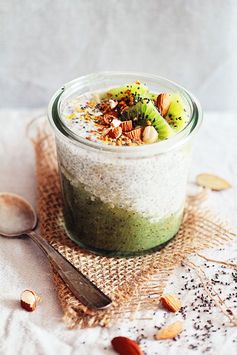 Cleansing Kiwi Chia Pudding with Coconut Milk