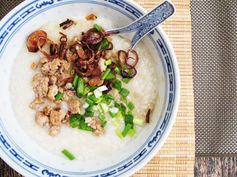 Congee (Rice Porridge with Minced Pork and Crispy Shallots