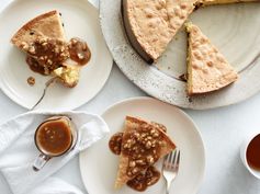 Cranberry and Cornmeal Cake with Caramel-Walnut Topping Sauce