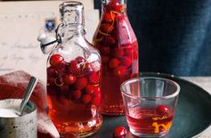 Cranberry gin