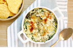 Creamy Artichoke Spinach Greek Yogurt Dip