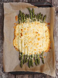 Creamy Asparagus and Aged Cheddar Bake