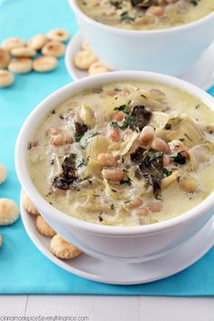 Creamy Spinach, Artichoke and White Bean Soup