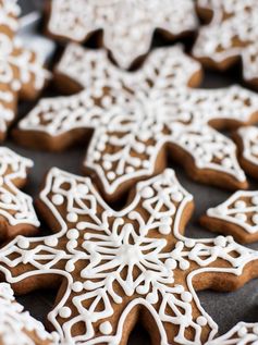 Decorated Gingerbread Cookies for Christmas