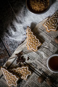 Decorated Honey Gingerbread Cookies