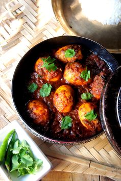 Dim Kasha : Bengali style Eggs in braised onions and tomato gravy