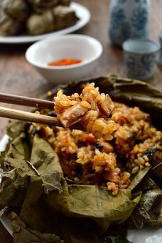 Dim sum sticky rice lotus leaf wraps w/ chicken