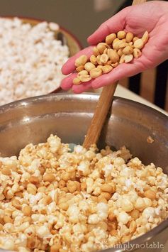 Easy Caramel Popcorn