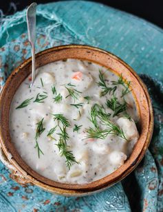 Easy creamy cauliflower chicken soup