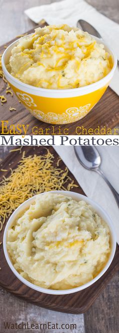 Easy Garlic Cheddar Mashed Potatoes