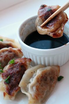 Easy Homemade Pot Stickers