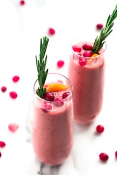 Festive Cranberry-Pear Smoothie