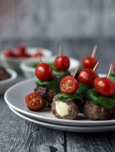 Fingerfood: Caprese Meatballs