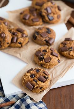 (Flourless & Healthy Pumpkin Chocolate-Chip Cookies