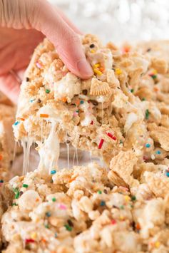 Fluffy Golden Oreo Funfetti Rice Krispy Treats