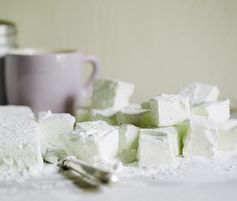 Fluffy homemade elderflower marshmallows