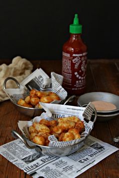 Fried Cheese Curds with Siracha Ranch Dipping Sauce