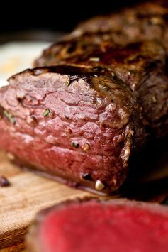 Garlicky Beef Tenderloin With Orange Horseradish Sauce