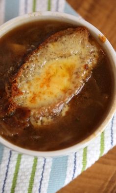 Guinness and Onion Soup With Irish Cheddar Crouton