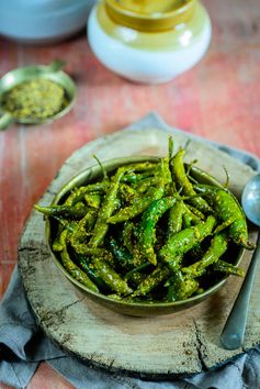 Hari Mirch Ka Achar / Green Chili Pickle