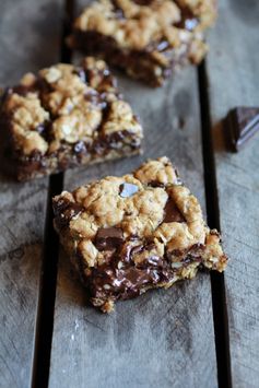 Healthy Dark Chocolate Chunk Oatmeal Cookie Bars (Idiot Proof