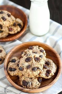Healthy Flourless Oatmeal Raisin Cookies