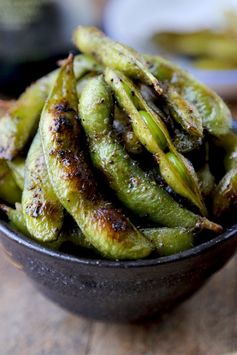 Healthy Snack: Soy and Sesame Edamame