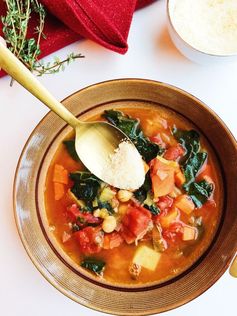 Hearty Kale, Tomato, and White Bean Soup