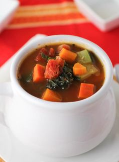 Hearty Vegetable Soup with kale