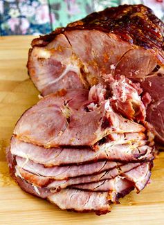 How to Cook a Spiral Ham (plus a delicious Ham Glaze