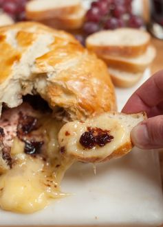 How To Make Baked Brie in Puff Pastry