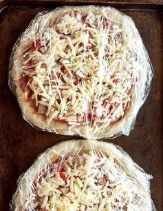 How to Make Homemade Frozen Pizza