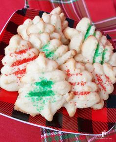 How to Make Spritz Cookies with a Cookie Press - Handmade Holidays 2016