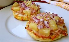 Hungry Girl's English Muffin Hawaiian Pizza