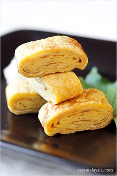 Japanese Rolled Omelet (Tamagoyaki