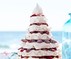 Julie Goodwin's meringue christmas tree