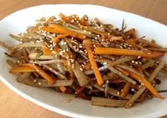 Kinpira Gobo (Spicy Burdock Root and Carrot Stir-fry