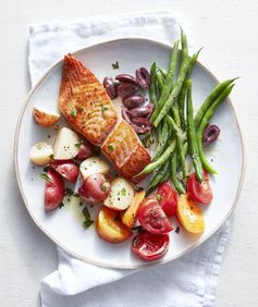 Lemon-Dijon Salmon With Potatoes and Green Beans