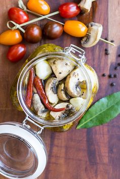 Marinated button mushrooms