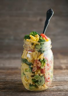 Mason Jar Veggie Macaroni and Cheese