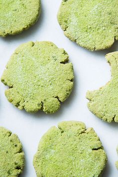 Matcha Gingerbread Cookies